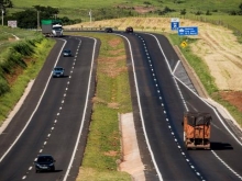 AUMENTA A DEMANDA POR SERVIOS NO TRANSPORTE, MAS EMPREGOS AINDA REGISTRAM QUEDA