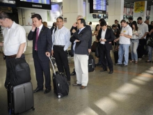 Polcia prende mulher no aeroporto JK