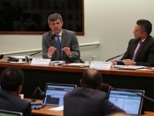 Comisso ouve ministro dos transportes sobre privatizao de aeroportos