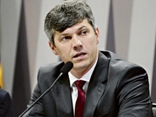 Audincia pblica questiona novo modelo de privatizao do aeroporto de Recife