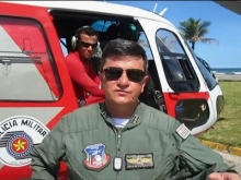 Fotos mostram que piloto preso e coronel da PM tinham relao prxima
