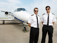 Areas oferecem salrio de at R$ 100 mil, mas faltam pilotos de avio