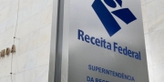 Receita Federal apreende 100 kg de herona e material explosivo no aeroporto do Galeo
